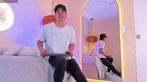 BENJAMIN online show from July 15, 1:44 am