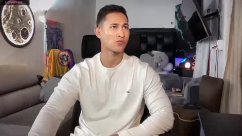 benjamincooperk online show from July 25, 9:51 am