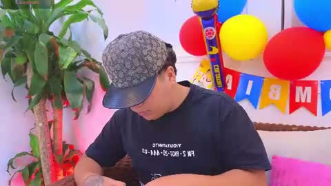 bennett_alejoo online show from June 25, 6:57 pm