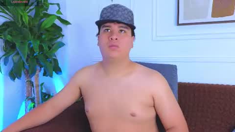 bennett_alejoo online show from July 10, 7:40 pm