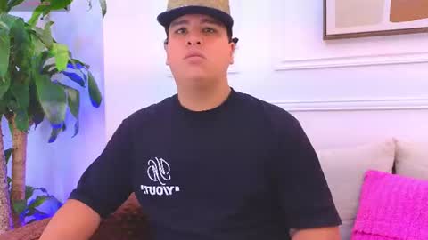bennett_alejoo online show from June 16, 5:50 pm