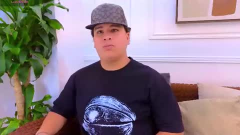 bennett_alejoo online show from July 25, 7:34 pm