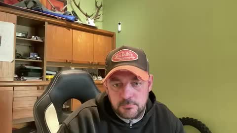 benochau online show from April 3, 2:13 pm