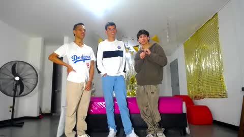 benz boys online show from February 25, 12:05 pm