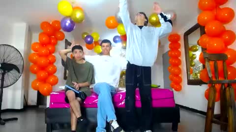 benz boys online show from March 9, 12:09 pm