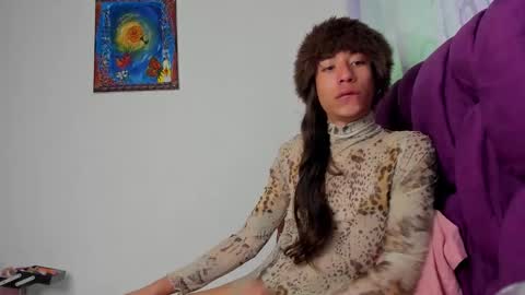 beren online show from March 11, 5:27 pm