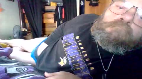 bergeeric1970 online show from February 12, 9:29 pm