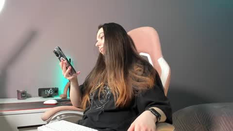 BeriesNiks online show from March 9, 6:43 pm