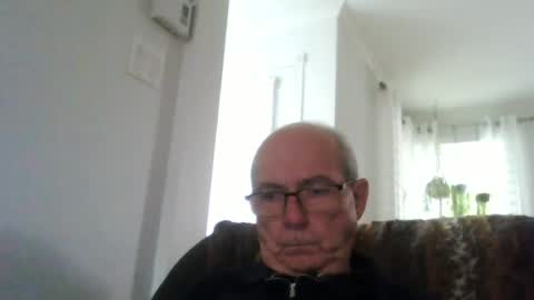 bernard1102 online show from June 18, 7:52 pm