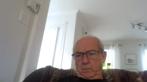 bernard1102 online show from July 9, 11:03 am