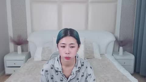 berniceafra online show from September 10, 12:44 am