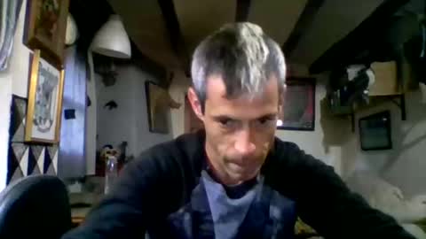 bernichaos77 online show from May 16, 4:53 am