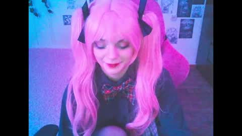 BerrieKitten online show from May 7, 11:32 pm