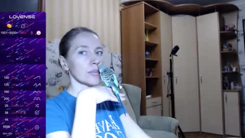 Snapshot of berry2024 chatting on February 5, 4:14 pm berry2024 online show from February 5, 4:14 pm