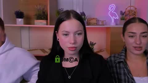 berry vibe online show from November 4, 1:12 pm