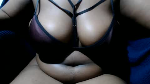 berrycany online show from July 6, 3:47 pm
