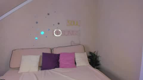 Berta  online show from May 4, 1:01 am