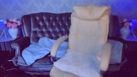 betttydark online show from October 24, 2:23 am