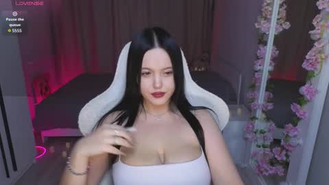 Snapshot of betty__davvis chatting on October 15, 3:46 pm Betty online show from October 15, 3:46 pm