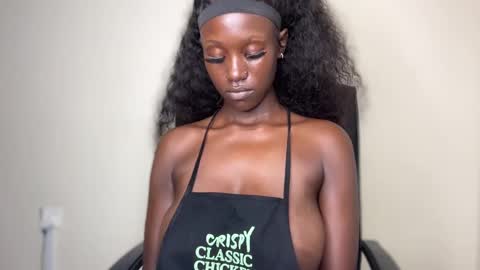 Adah online show from February 3, 11:15 pm