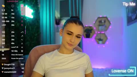 Betty Grey online show from October 17, 8:02 pm