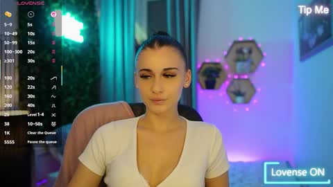 Betty Grey online show from October 16, 7:02 pm