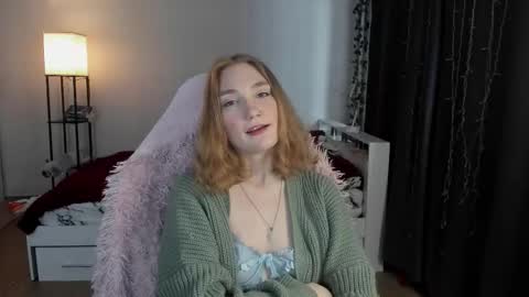 Snapshot of betty_witchy chatting on October 16, 3:39 am Dory make me happier online show from October 16, 3:39 am