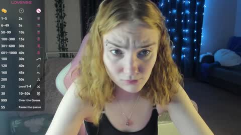 Snapshot of betty_witchy chatting on February 5, 1:26 am Dory make me happier online show from February 5, 1:26 am