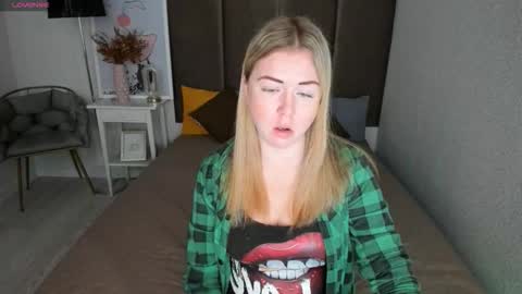 Mila Sweet online show from November 24, 4:44 am