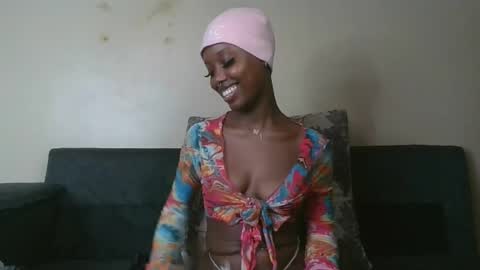 beverly_girl_1 online show from February 24, 9:20 pm