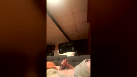 bezerk_bray online show from June 16, 3:27 pm