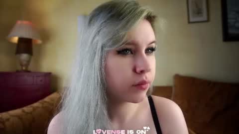 Eliz online show from July 2, 3:04 am