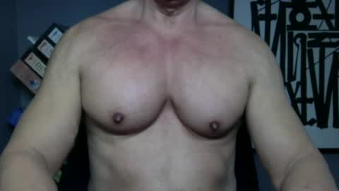 BGDKMUSCLEGUY - SELECTED BY CHATURBATE AS A TOP BROADCASTER FOR 2023 online show from June 28, 6:37 pm