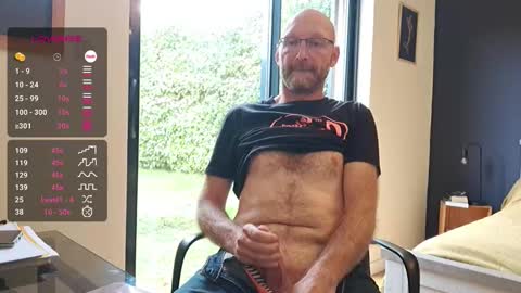 Snapshot of bi_french69 chatting on October 21, 1:38 pm My name is David and if you like public exhibitions you wont be disappointed with me LoL - My favorite vibes is 44 online show from October 21, 1:38 pm