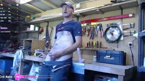 My name is David and if you like public exhibitions you wont be disappointed with me LoL - My favorite vibes is 44  online show from July 4, 1:48 pm