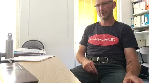 My name is David and if you like public exhibitions you wont be disappointed with me LoL - My favorite vibes is 44  online show from July 2, 3:50 pm