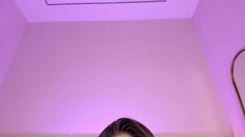 Bian  online show from November 6, 3:09 am