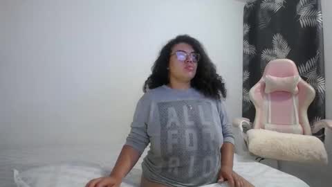 Bianca Tuesday to Sunday from 2am to 6am UTC-5 online show from November 29, 9:50 am