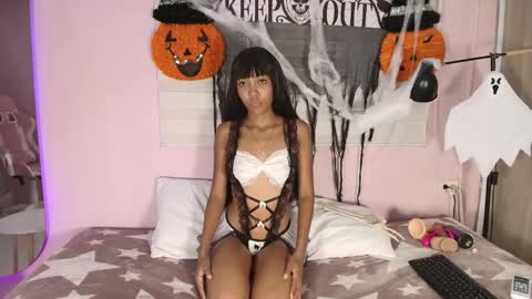 biancaa__18 online show from October 29, 8:20 pm