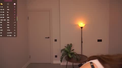 Ophelia online show from September 30, 6:29 pm