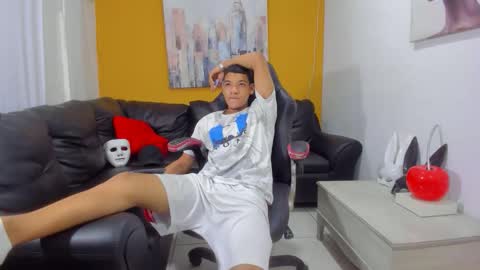 big_jhoonss_ online show from October 15, 2:59 am