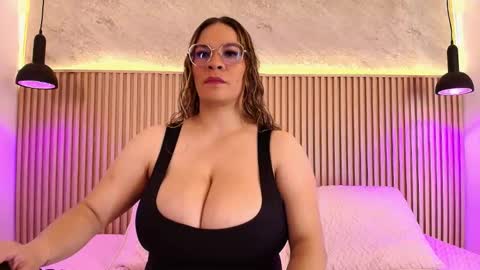 Tell me Sophia  online show from October 15, 4:52 pm