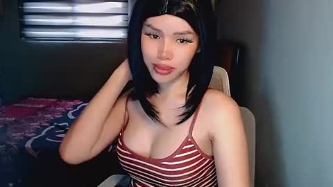 Mia online show from July 7, 1:18 am