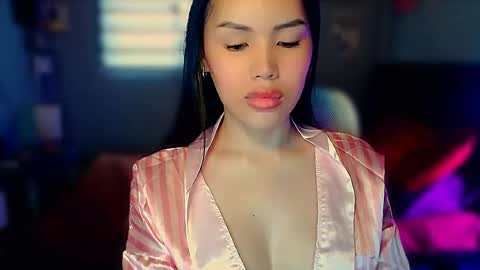 Mia online show from July 27, 5:49 am