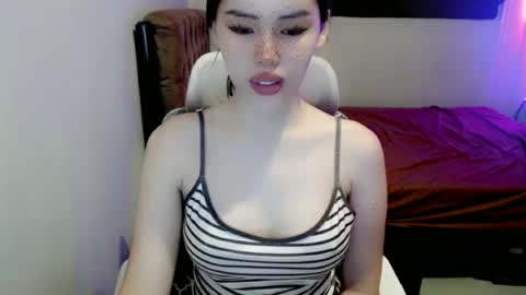 Mia online show from July 8, 1:47 pm