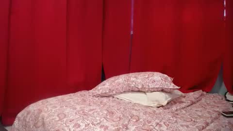 Snapshot of bigboobsstacy chatting on October 21, 3:59 pm LaraFire online show from October 21, 3:59 pm