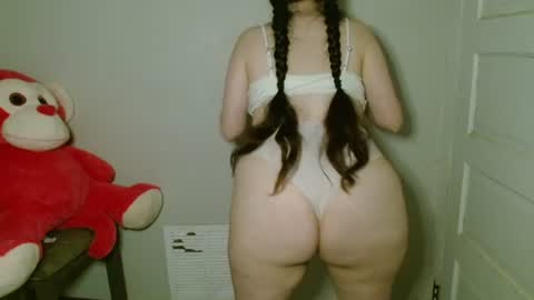 Isabella online show from June 28, 2:07 am