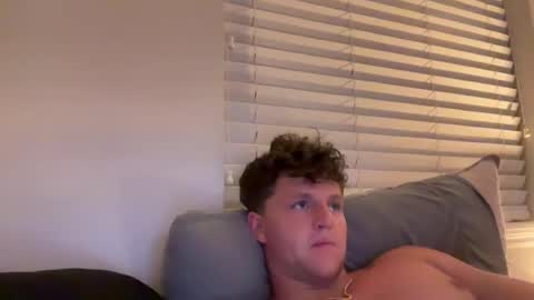 bigbootyburger1 online show from July 28, 4:10 am