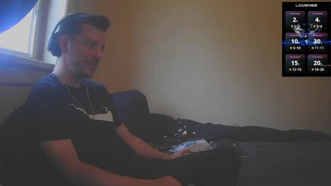 Jon - Im Straight online show from November 9, 4:21 pm