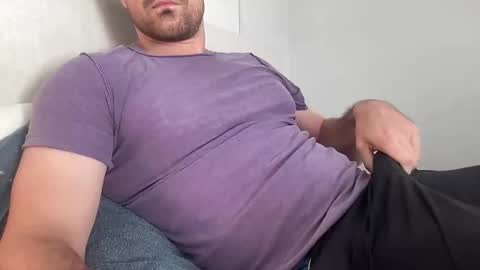 bigcollegecock69690 online show from November 18, 6:33 pm